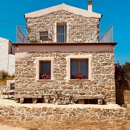 Talla Oda ve Kahvaltı 3*